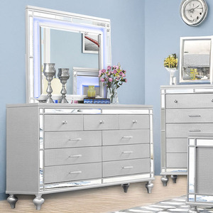 Juego de Muebles de Dormitorio Modernos con Cabecera Acolchada, Cómoda y Luces LED Blancas - Product Image 3