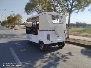 Tricycle électrique homologué pour la route, conforme aux normes CEE pour le marché européen - 100% électrique, 3 roues, taxi-tricycle avec 6 passagers et plus de 1000W de puissance - Product Image 6