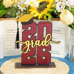 Support d'affichage en bois 3D en gros, design moderne et minimaliste, idéal pour la saison des diplômes, les fêtes et comme ornement décoratif ou cadeau. - Product Image 1