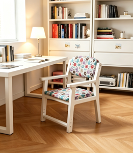 Fauteuil scandinave moderne en bois avec revêtement floral pour la maison, le bureau ou le salon - Product Image 1