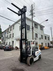 Prix réduit Chariot élévateur diesel d'occasion 3 tonnes TCM FD25T3 Haute efficacité Fabriqué au Japon Manutention de matériaux d'entrepôt à vendre - Product Image 4