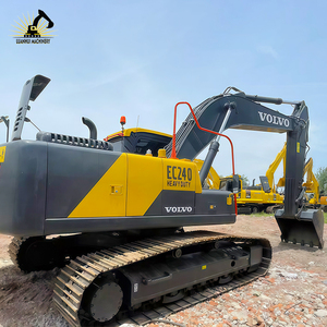 Excavadora Volvo 240 Usada de Tamaño Mediano, Avanzada y Confiable, para Instalación de Alcantarillas y Drenaje en Proyectos Rurales - Product Image 4