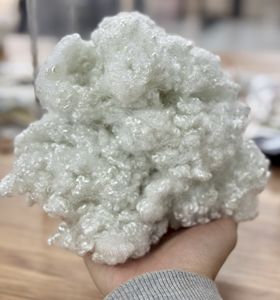 Hilos de Poliéster Vikosan 15D HCS Blancos de 64 mm, Grado GRS, Alta Calidad, Reciclados, Siliconizados, para Relleno - Product Image 1