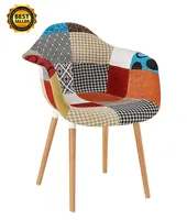 Fauteuil en tissu patchwork écologique, design moderne, confortable et abordable, idéal pour le salon, en vente
