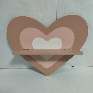 Estante decorativo colgante de pared con diseño de amor y mariposa moderno para muebles de sala de estar para el hogar - Product Image 1