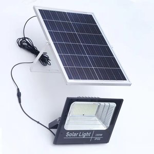 Projecteur LED Solaire 200W IP67 Étanche Extérieur 5000K Lumière du Jour Corps en Aluminium Semi-Encastré Éclairage de Jardin Certifié CE - Product Image 3
