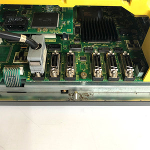 Fanuc A02B-0309-B522 Oi MC CNC ชิ้นส่วนตัวควบคุมแนวตั้งและแนวนอน - Product Image 3