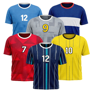 Groothandel op maat gemaakte ademende snel drogende voetbaltenues met sublimatieprint van uw logo voor clubteams - Product Image 1