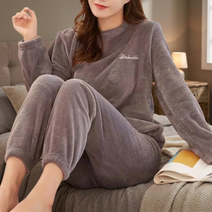 Oversized B0092-Grey Plaid Flannel Hoodie for Women Winter Autumn Sweatshirt with Pocket Sleepwear One Size - Product Image 3