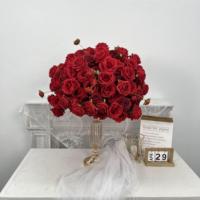 Vente en gros de fleurs artificielles roses, plantes, feuilles, boules de fleurs pour la décoration de fond de scène de mariage, les événements de Noël et les fêtes
