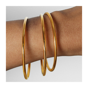18K mạ vàng thép không gỉ không thấm nước tối giản Bangle Vòng đeo tay bán buôn không gây dị ứng Cuff đồ trang sức Bangle Bộ - Product Image 2