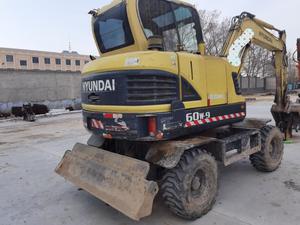 Pelle pelleteuse multifonction sur chenilles originale de la Corée Hyundai 60-7 Hyundai à haut rendement en bon état en vente - Product Image 2