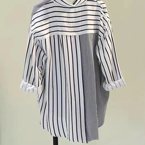 Chemise en lin et coton décontractée pour femmes, nouvel article d'automne, poche unique, couleur bloquée, rayures verticales, vintage, couleur unie, vente en gros en boutique - Product Image 3