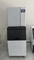 Machine à glaçons tubulaires automatique commerciale de 250 kg avec moteur de refroidissement par eau 220V, grande capacité de stockage de glace pour les magasins de boissons