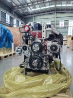 Ensemble moteur diesel Foton 4 cylindres d'origine Tier3 à démarrage électrique 86 kW QSF3.8 avec moteur et pompe pour la construction