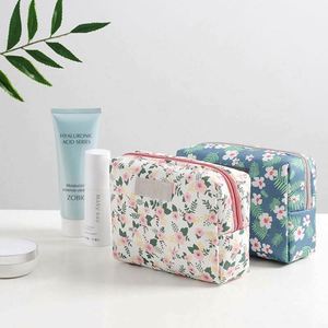 Cheaper Fashion Design Pattern Travelling <b>Bag</b> Portable Storage Polyester Make up <b>Bag</b> Large Capacity Zipper Wash <b>Bag</b> - Product Image 4
