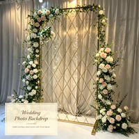 Support de toile de fond professionnel en acier inoxydable doré avec grille diamantée pour décoration florale de mariage et de fête