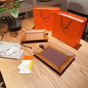 ถาดชาไม้ทำมือคุณภาพสูงระดับพรีเมียม พร้อมปรับแต่งขนาดและโลโก้ได้ สำหรับใช้ในบ้าน โรงแรม และร้านอาหาร - Product Image 1