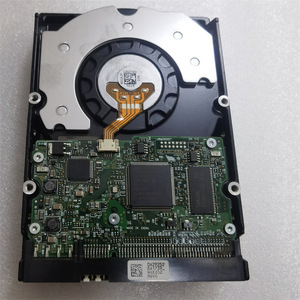 <span class=keywords><strong>Disque</strong></span> <span class=keywords><strong>dur</strong></span> de bureau Hitachi 500 Go HDS725050KLAT80 3,5 pouces <span class=keywords><strong>IDE</strong></span> Parallel <span class=keywords><strong>ATA</strong></span> - Product Image 3
