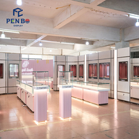 Luxuriöse Elegante Tischvitrine für Juweliergeschäfte Abschließbare Glas-Schmuckvitrinen für Juweliergeschäft-Inneneinrichtung