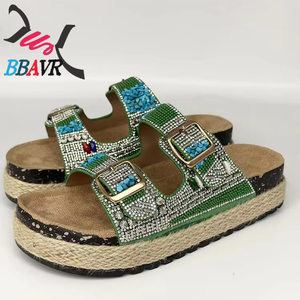 Pantuflas Antideslizantes con Pedrería para Mujer 2025, con Suela Gruesa para Playa y Uso Casual - Product Image 1