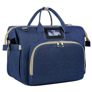 <span class=keywords><strong>Sac</strong></span> <span class=keywords><strong>à</strong></span> langer de voyage personnalisé grand format avec <span class=keywords><strong>bandoulière</strong></span> inclinable, accès USB, en polyester, pour maman et papa - Product Image 4