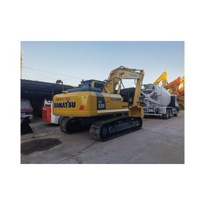 Pelleteuse sur chenilles Komatsu PC220-8 d'occasion d'une capacité de 22 tonnes avec pompe à moteur - Product Image 1