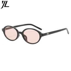 Gafas de Sol Retro Ovaladas Estilo Nerd, de Alta Gama, Modernas, Estilo Influencer de <span class=keywords><strong>Xiaohongshu</strong></span>/Instagram, Lentes Degradadas con Protección UV - Product Image 5