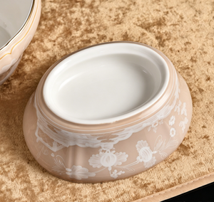 Juego de 2 tazones de porcelana con diseño floral rosa y borde dorado para servir ensaladas y postres - Product Image 3