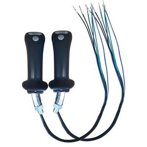 Manette de commande de joystick pour excavatrice HongWang R-9 avec 4 boutons, numéro de pièce. 094000-0480 Taille standard Garantie 1 an - Product Image 1