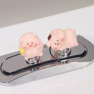Boutons de réservoir d'eau Bouton de presse de toilette Protecteur d'ongle long Presseur de toilette cochon mignon Outils de presse de toilette multi-utiles - Product Image 2