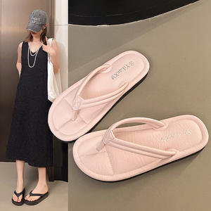 Sandales plates Tiyo ER810 pour femmes, chaussures de plage d'été, à bout ouvert, tendance mode avec cristaux, couleurs unies rose, noir, jaune, beige, bleu - Product Image 1