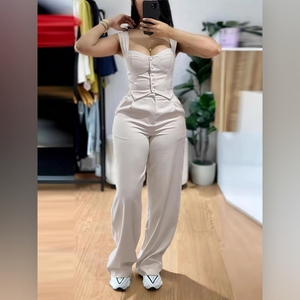 ชุดเซ็ต 2 ชิ้น เสื้อแขนสั้นรัดรูปแบบไม่มีสายคล้องไหล่สำหรับผู้หญิงและกางเกงขายาวทรงหลวมสไตล์แฟชั่น - Product Image 2