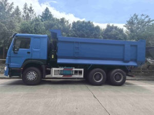 Camion benne minier d'occasion Sinotruk HOWO 371 400 Diesel 6X4 10 roues Euro2 avec conduite à gauche - Product Image 3