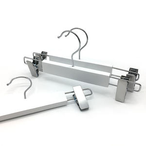 ไม้แขวนเสื้อไม้คุณภาพพรีเมียม / ไม้แขวนเสื้อคุณภาพสูง ไม้แขวนเสื้อไม้แบบกำหนดเองพร้อมโลโก้ - Product Image 2