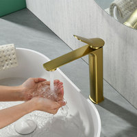 Robinet de lavabo haut en laiton brossé doré, mitigeur monocommande chaud/froid anti-éclaboussures pour salle de bain de luxe, maison ou hôtel