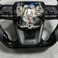 Volant de voiture personnalisé noir piano pour Toyota LC300, LC79, LC70, Camry, LC500, 500h (2016-2026) – Amélioration intérieure