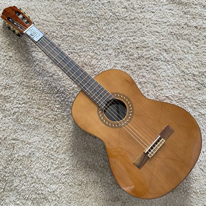 Guitarra Española Asequible HC504-4/4 3/4 1/2 Cuerdas de Nailon Estilo Cedro Caoba Acabado Brillante Promoción de Alto Valor - Product Image 2