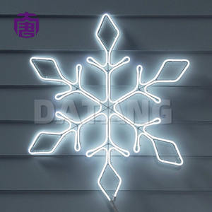 Moderna Decoración Navideña de Copos de Nieve con Luces LED 2D, Clasificación IP65, Decoraciones Navideñas para Interiores y Exteriores, Paisajismo del Hogar, Color Personalizable - Product Image 2