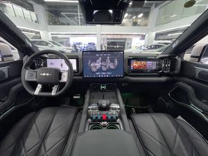 Fangchengbao Bao 8 2025 PHEV, SUV tout-terrain 6 places, 850 km, peinture d'origine, FOB - Product Image 4