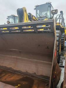 Komatsu WA600 usado de alta capacidad-Cargador de 6 ruedas de Japón | Carga de 28,5 T Ideal para proyectos de servicio pesado - Product Image 3