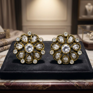Pendientes de Moda Tradicionales Étnicos de Alta Calidad, Chapados en Oro, Aleación de Zinc, Zirconia, Imitación de Perla, Kundan, Jhumka, Maang Tikka - Product Image 3