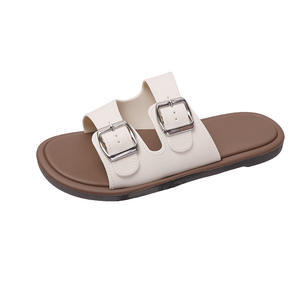 Zapatos de playa de suela blanda, versátiles y a la moda, para usar con pantuflas planas informales para mujer. - Product Image 6