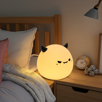 Petite lampe de nuit unique en silicone en forme de monstre mignon d'anime, avec lumière LED, pour la décoration de la chambre à coucher, la maison, les enfants, les bébés