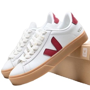 Chaussures de sport et de loisirs classiques en forme de V pour hommes et femmes, respirantes, avec semelle intermédiaire en mesh et empeigne en cuir PU, tendance et à la mode - Product Image 5