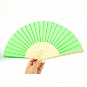 Éventail élégant à motif décoratif pour le Nouvel An et le Nouvel An chinois : Montrez votre style et votre amour - Product Image 6