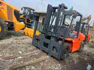 Reasonable Price <b>Used</b> Heli H2000 7 Tons Diesel Engine Powered <b>Pallet</b> Truck 4X4 Drive 3m Lifting Height - Product Image 5