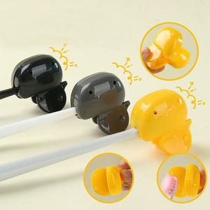 Vente en gros de boîtes de rangement de voyage réutilisables en plastique en forme de canard pour articles de bain et de toilette - Product Image 1