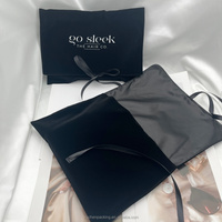 Pochette en velours écologique avec bordure métallique, fermeture magnétique, intérieur lisse, bandoulière amovible, sac accessoire pour soirée