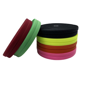 의류 의료 스포츠 장비 맞춤형 테이프 롤에 대한 후크 및 루프 30% 나일론 및 <span class=keywords><strong>70</strong></span>% 폴리 에스테르에 공장 접착제없는 바느질 - Product Image 1